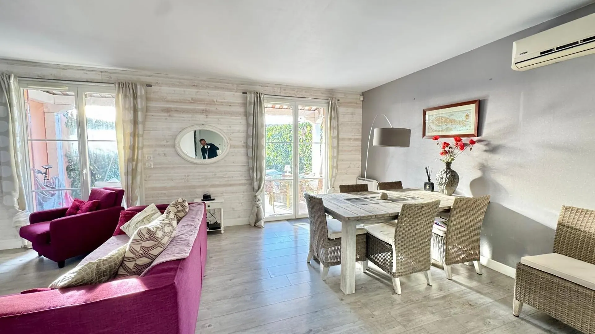 Holiday Sun Villa Villeneuve-Loubet