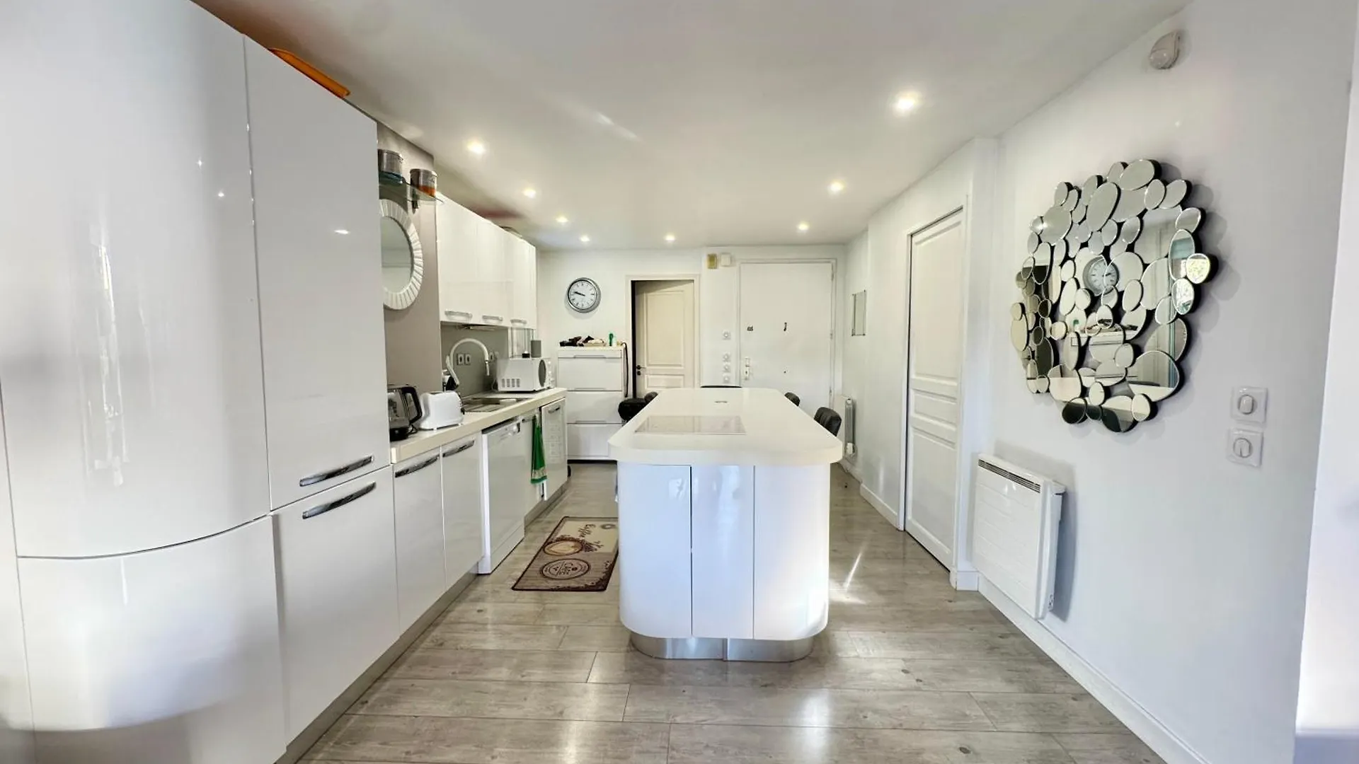 Holiday Sun Villa Villeneuve-Loubet