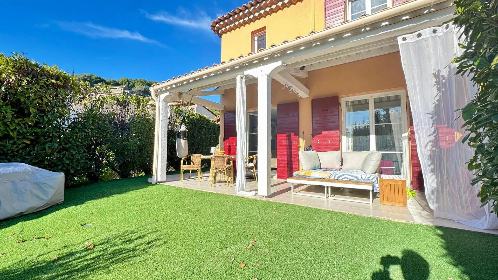 Holiday Sun Villa Villeneuve-Loubet 0*,